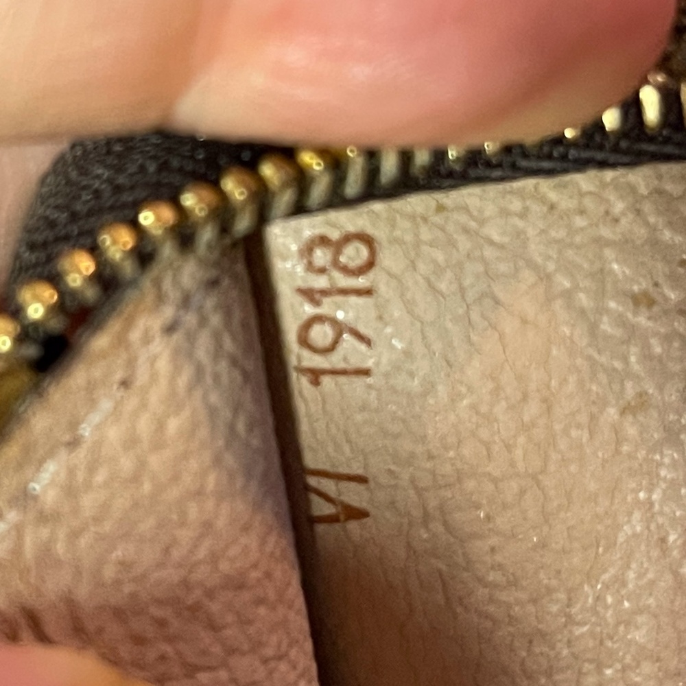 ✨🍒Authentic Pochette Bucket bag PM ✨🍒 - Picture 3 of 16